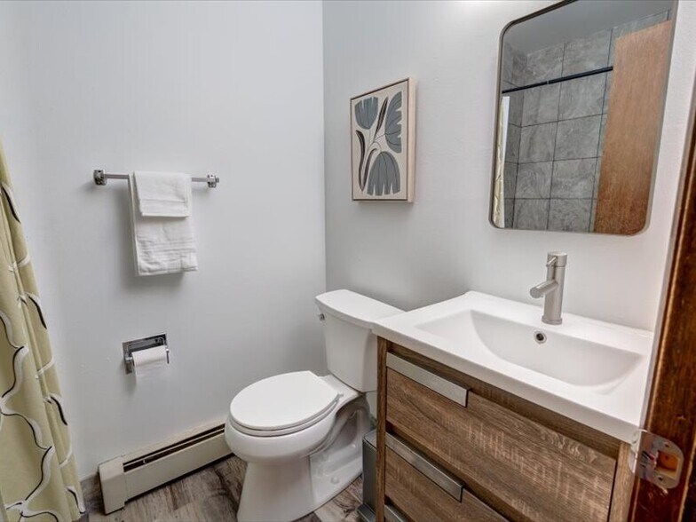 Building Photo - 7203 Fortune Dr