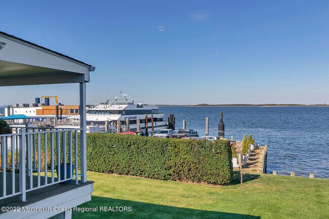 Building Photo - 324 Shore Dr