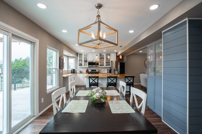 Building Photo - 850 Wuthering Heights Dr