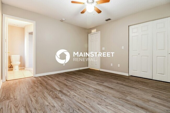 Building Photo - 3 Bedroom Pet-Friendly Home in St Petersburg, FL with Main Street Renewal
