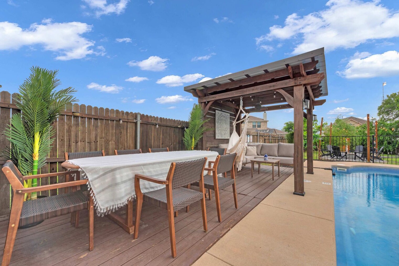 Building Photo - 500 Prairie Meadow Dr