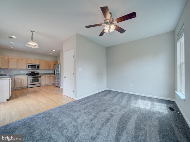 Building Photo - 6311 Hot Spring Ln