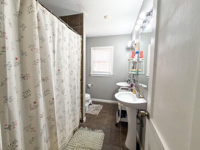 Building Photo - 2705 30th St