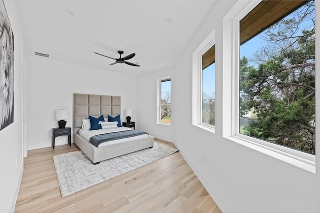 Building Photo - 1409 Valleyridge Dr