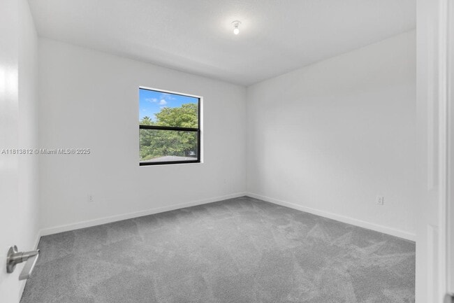 Building Photo - 3050 Park Pl