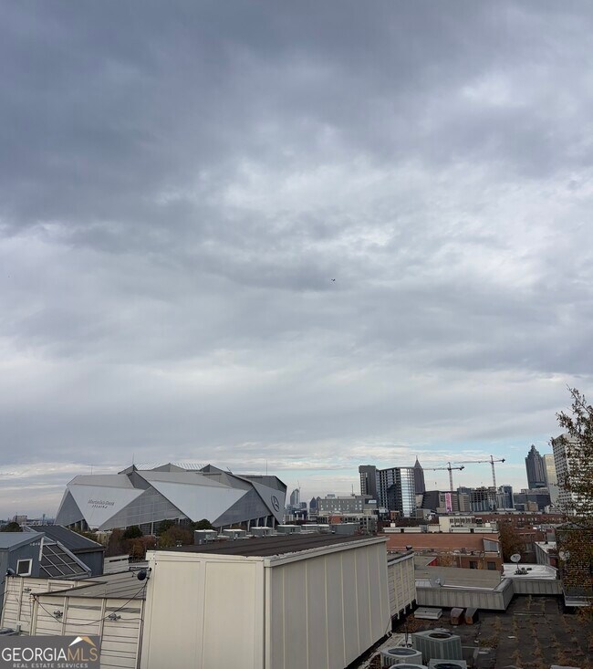 Building Photo - 204 Walker St SW