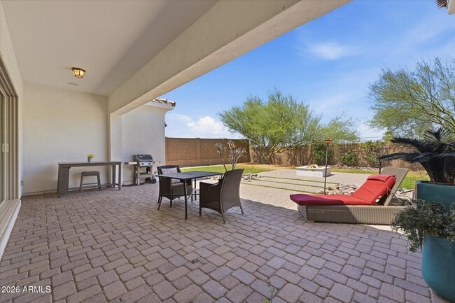 Building Photo - 4254 E Valencia Dr