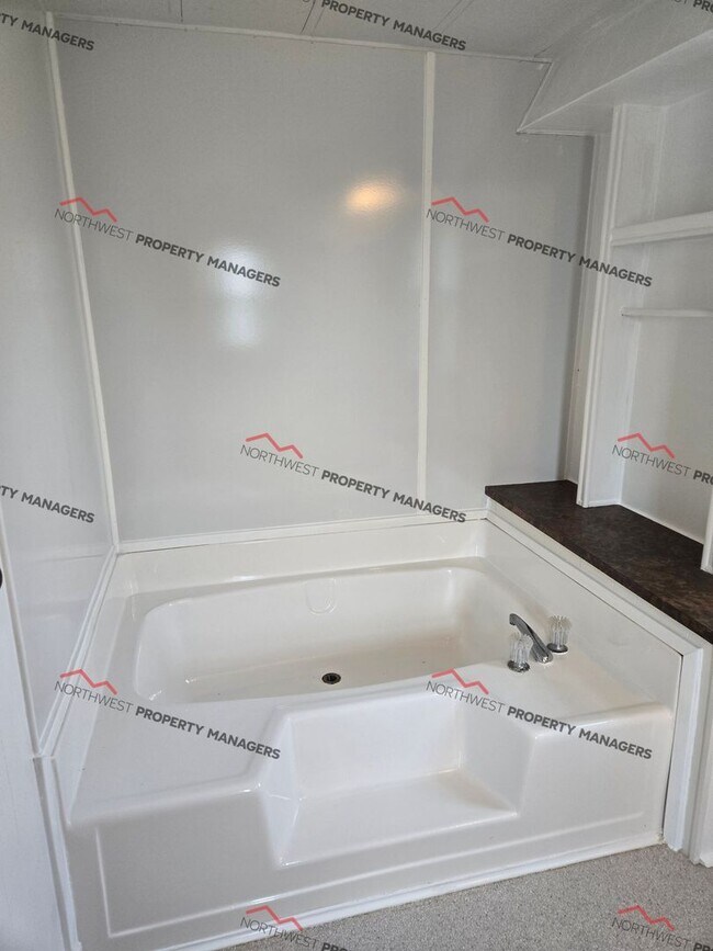 Building Photo - STATUS: AVAILABLE | R255G | $1750