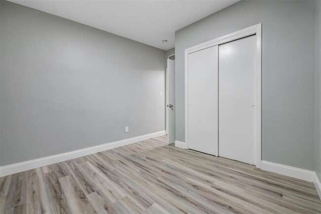 Building Photo - 810 Jurgens St