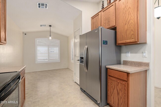 Building Photo - 4410 N 124th Ave