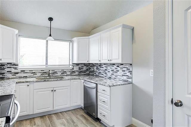 Building Photo - 1510 Gardenia Dr