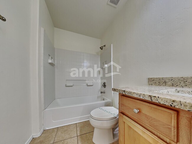 Building Photo - 6661 E Gehrig Ln