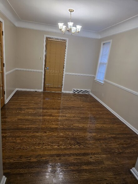 Building Photo - 13677 Cedar Rd