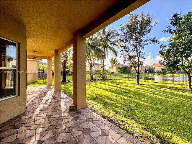 Building Photo - 11894 Fox Hill Cir