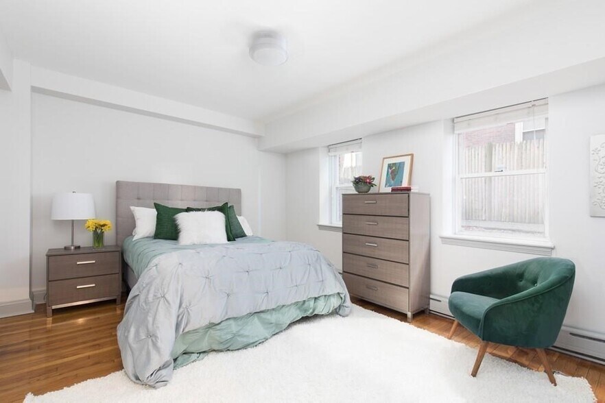 Building Photo - 395 Broadway