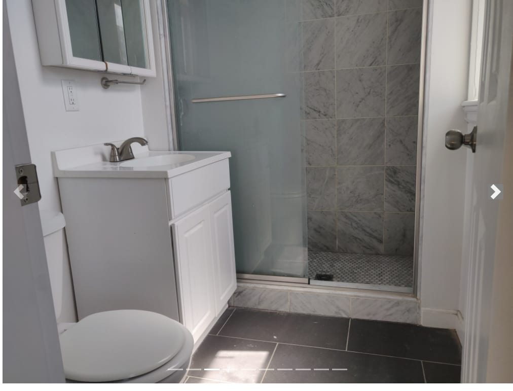 Building Photo - 98 Queensberry St