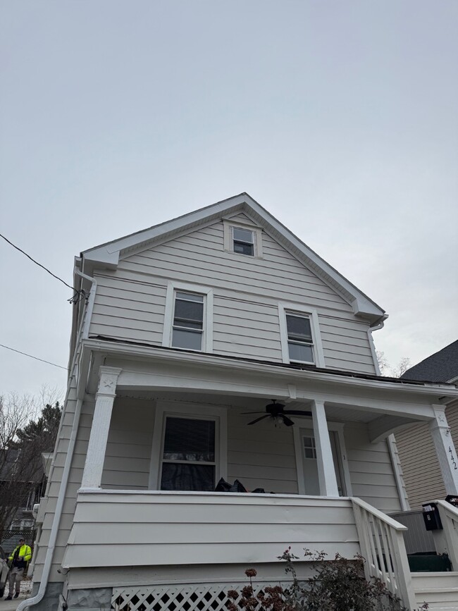 Building Photo - 442 E Thornton St