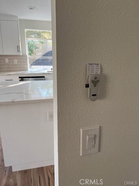 Building Photo - 2300 Maple Ave