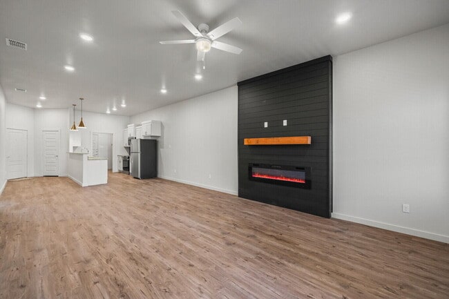 Building Photo - 4104 Trenton Ave