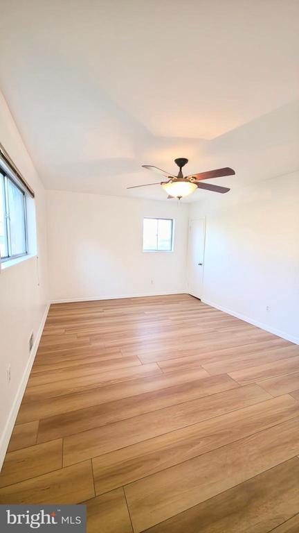 Building Photo - 10636 Montrose Ave