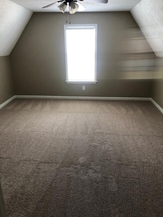 Building Photo - 1386 Milestone Cir