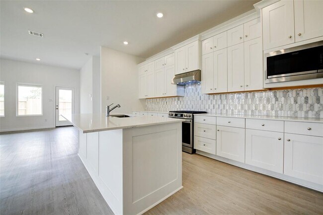 Building Photo - 27506 Spearmint Ridge Dr