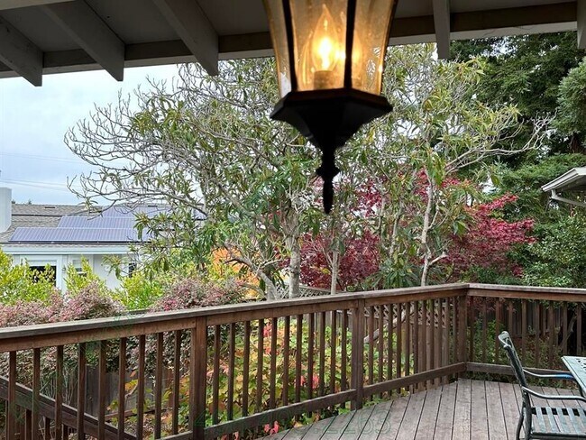 Building Photo - 108 Club Dr