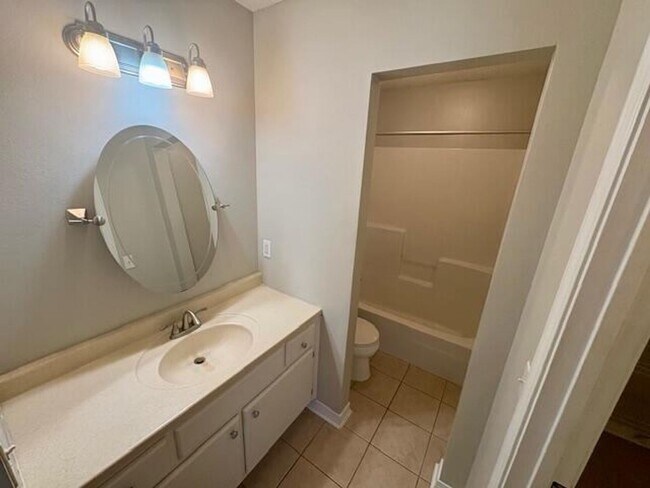 Building Photo - 2027 Las Vegas Trail