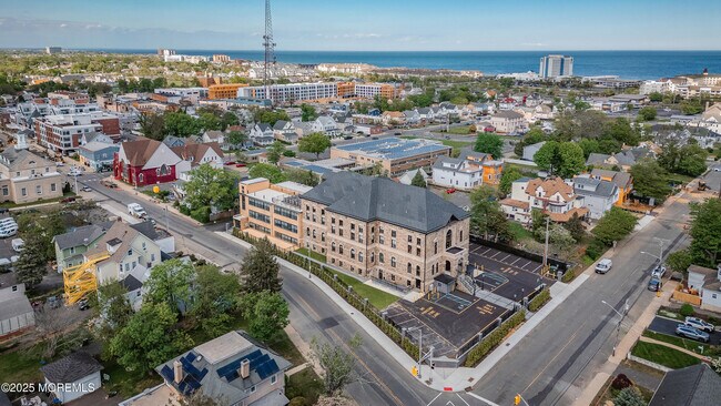 Building Photo - 179 Chelsea Ave