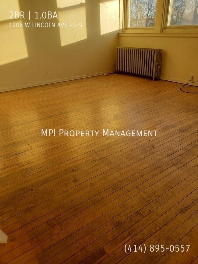 Building Photo - 1206 W Lincoln Ave