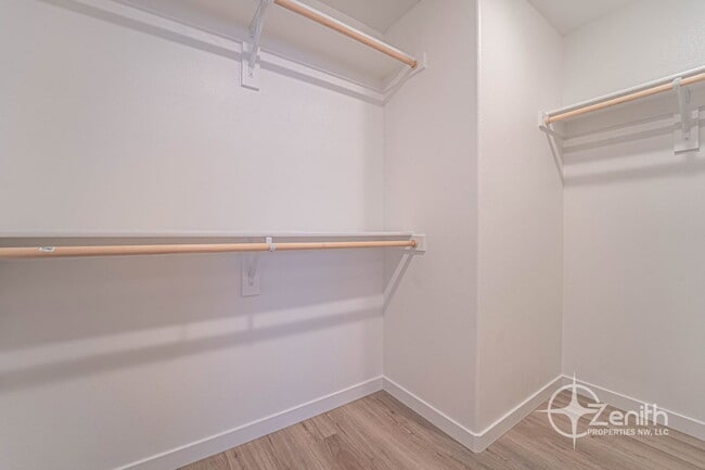 Building Photo - 4916 NE 2nd Ct