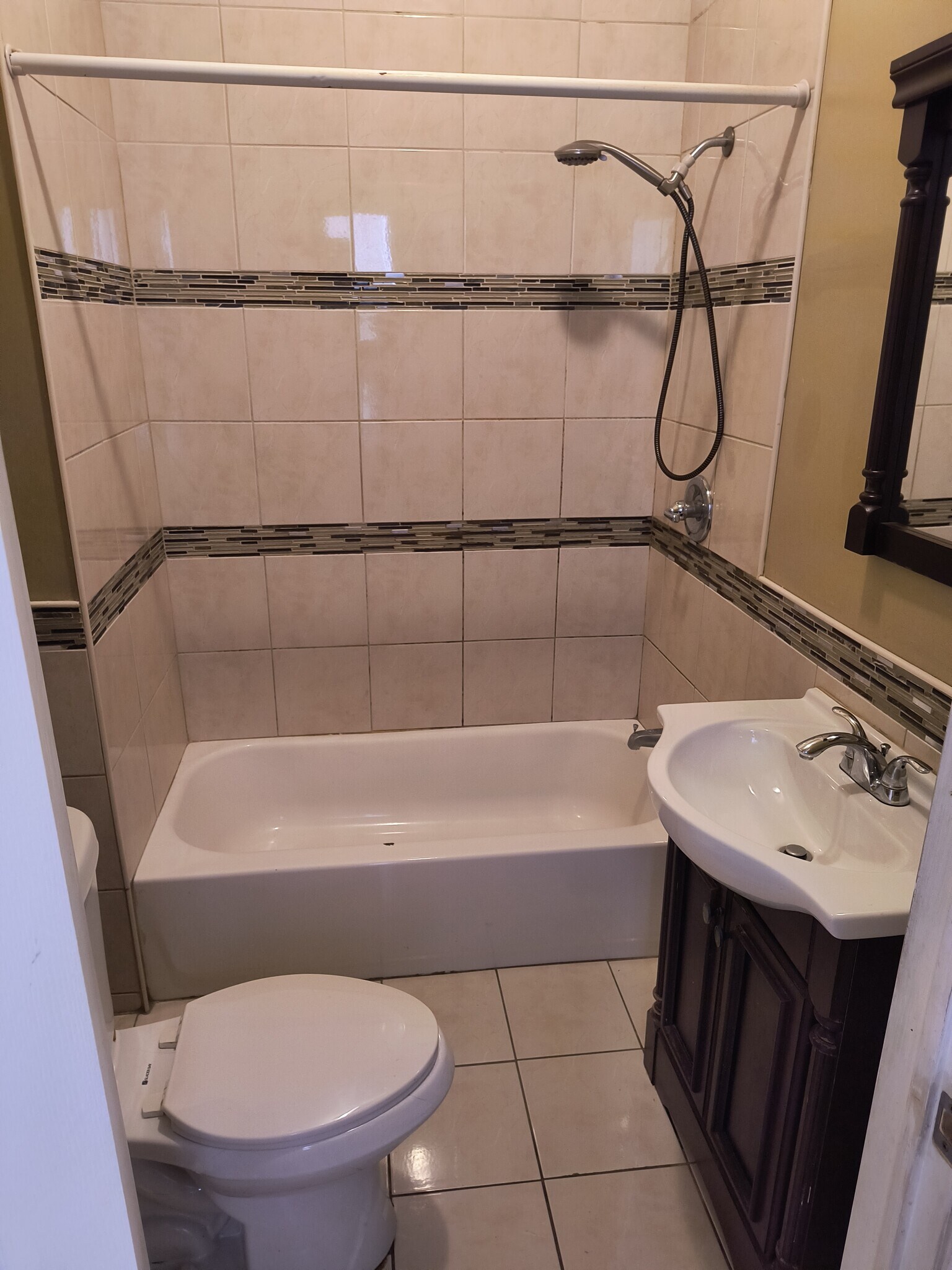 Building Photo - 1841 W Huntingdon St