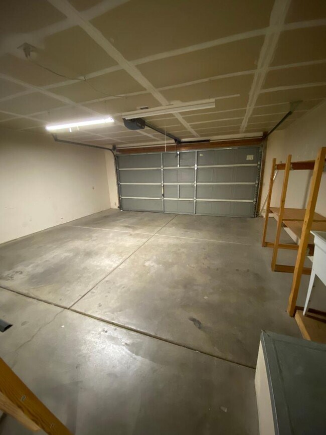 Building Photo - 10237 E Desert Crossings Way