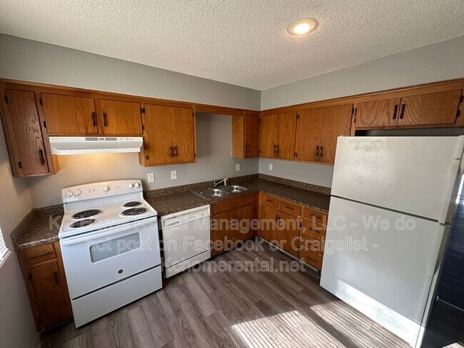 Building Photo - 1525 Jackson Ave