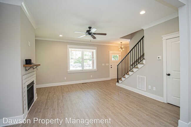 Building Photo - 3 br, 2.5 bath House - 712 Seldon Drive