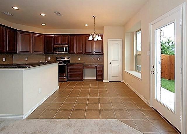 Building Photo - 3739 Venice Dr