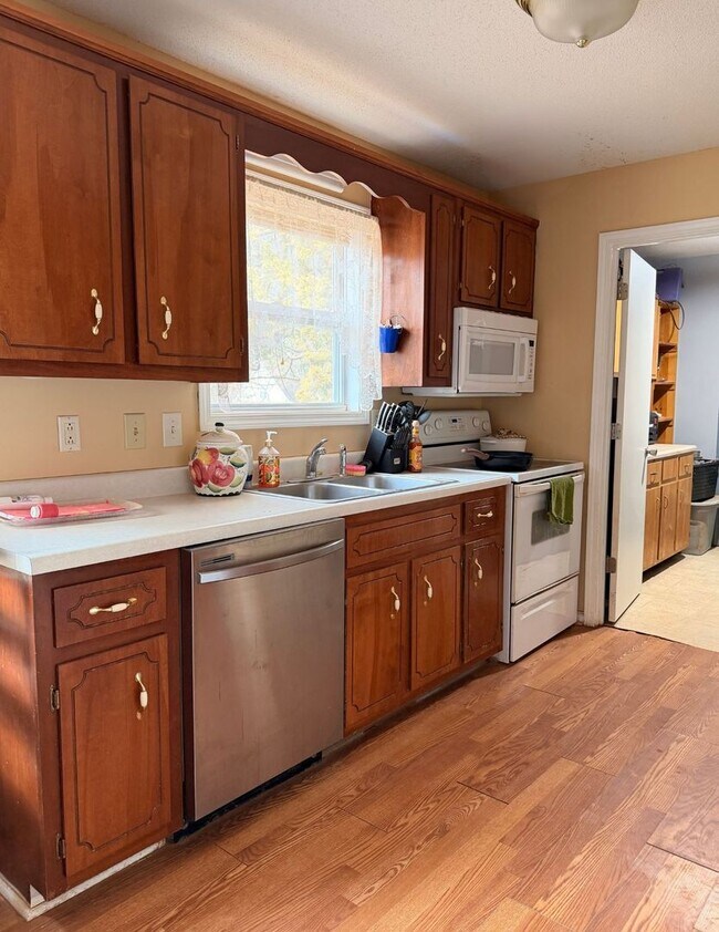 Building Photo - Coming Soon!