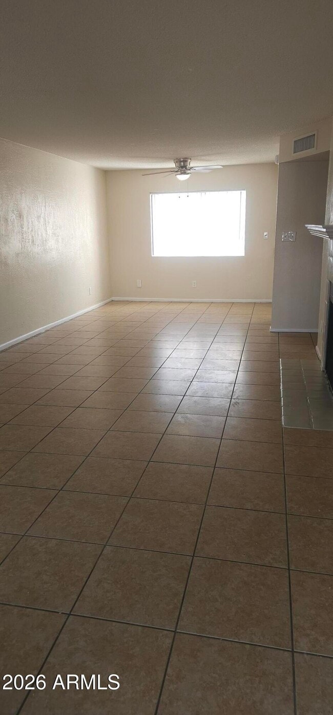 Building Photo - 635 N Arrowhead Dr