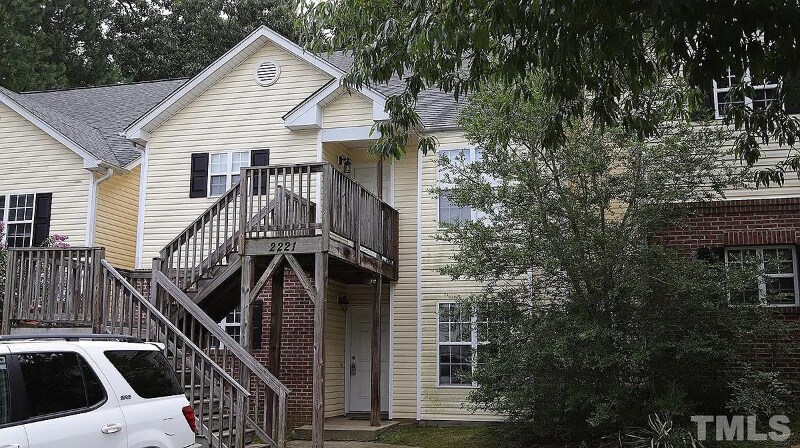 Building Photo - 2221 Mountain Mist Ct