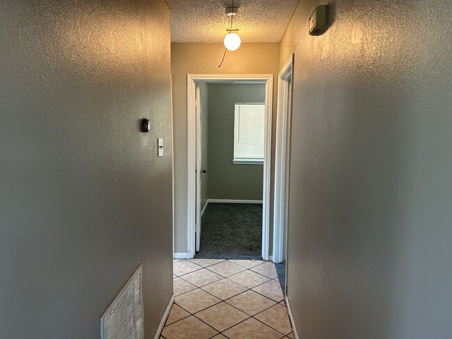 Building Photo - 7101 Premont Dr