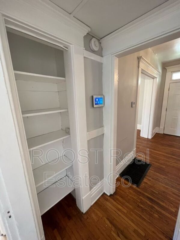 Building Photo - 372 E 13th Ave