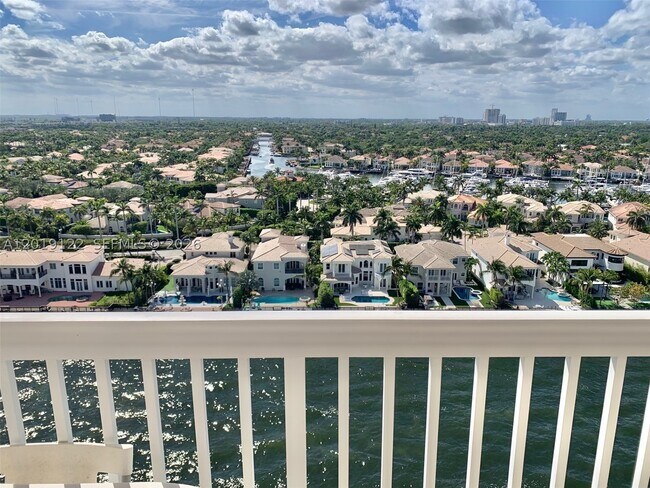 Building Photo - 1500 S Ocean Dr