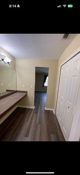 Building Photo - 4854 Tangerine Ave