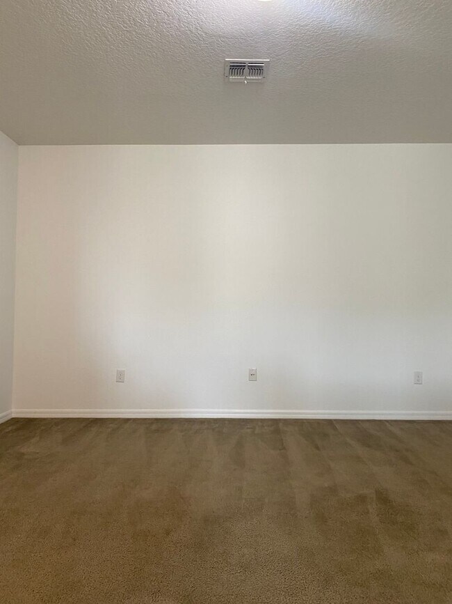 Building Photo - GORGEOUS WINDERMERE TERRACE  MONTH WITH LA...