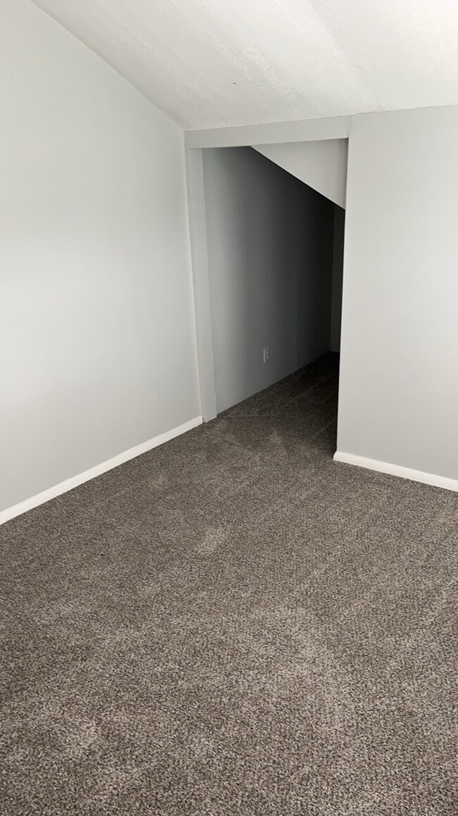 Building Photo - 1561 Sacramento Ave