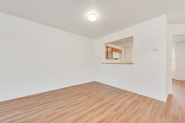 Building Photo - 9711 Brierwyck Dr