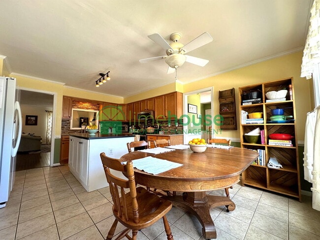Building Photo - 1149 Birks Ln
