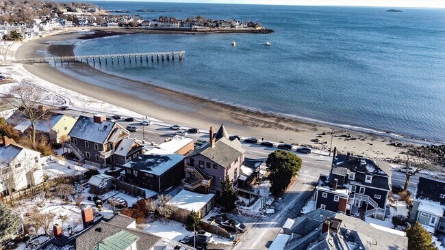 Building Photo - 322 Humphrey St