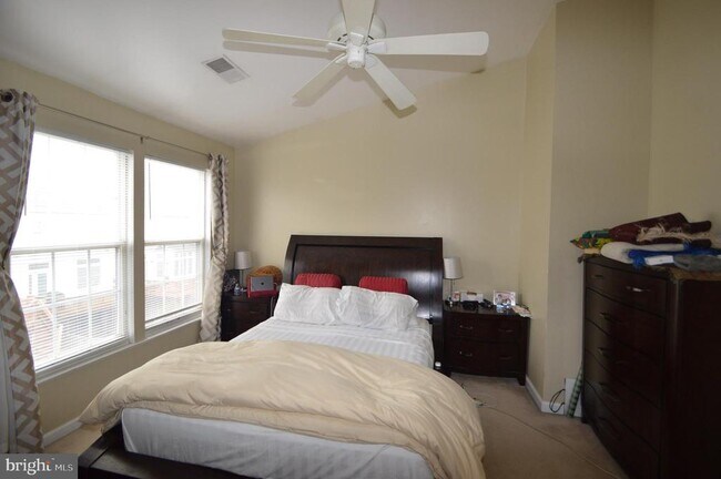 Building Photo - 25445 Morse Dr