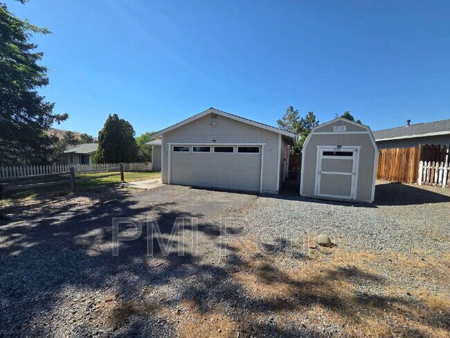 Building Photo - 14050 Tourmaline Dr